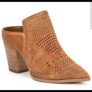 Gibson Latimer Nora mule